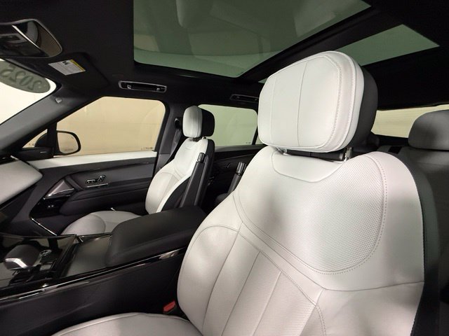 Used 2025 Land Rover Range Rover Sport Dynamic SE AWD/4WD image 14