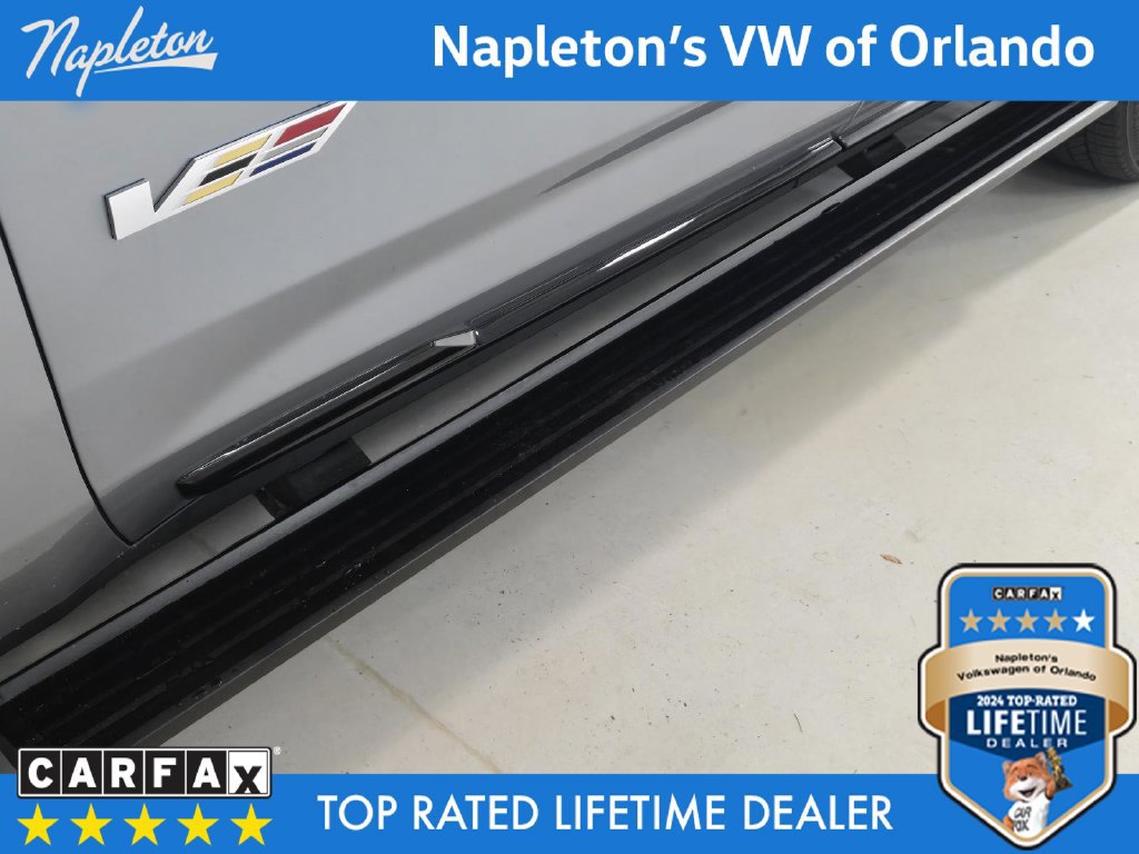 Used 2023 Cadillac Escalade V w/ LPO, ONYX Package AWD/4WD image 9