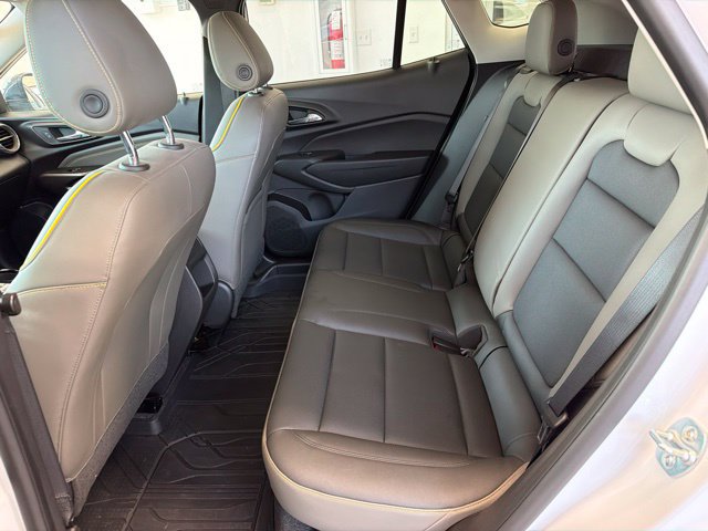Certified 2024 Chevrolet Trax ACTIV w/ Sunroof Package FWD image 13