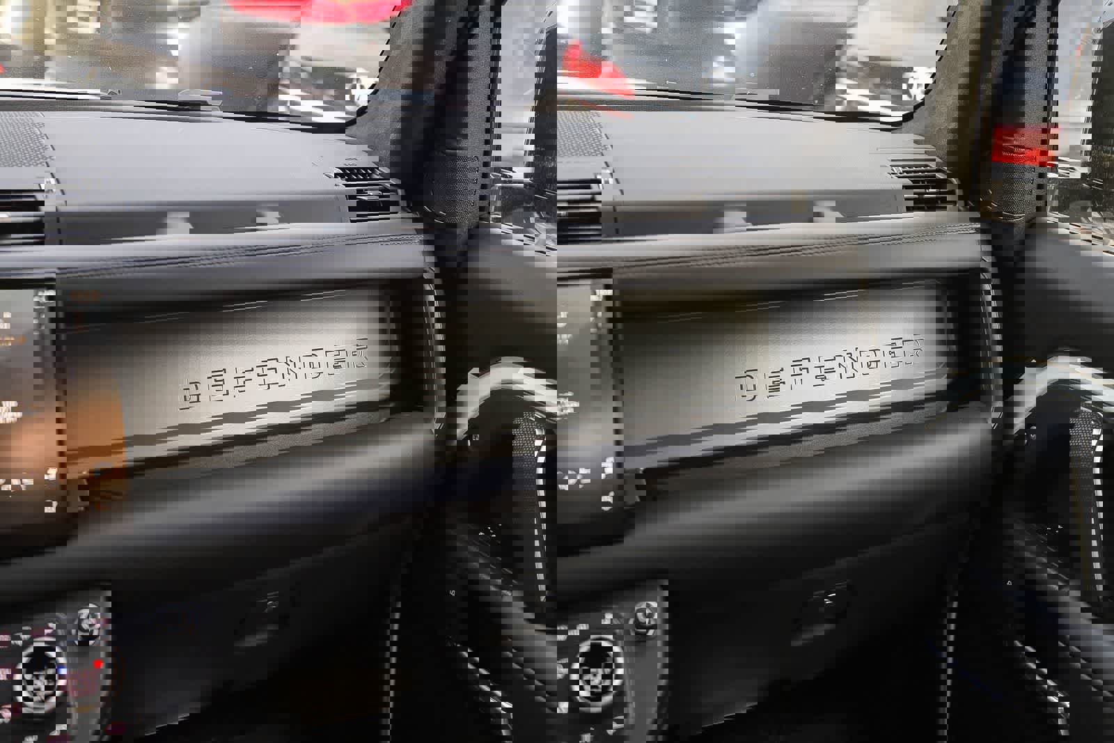 New 2025 Land Rover Defender 130 V8 image 17