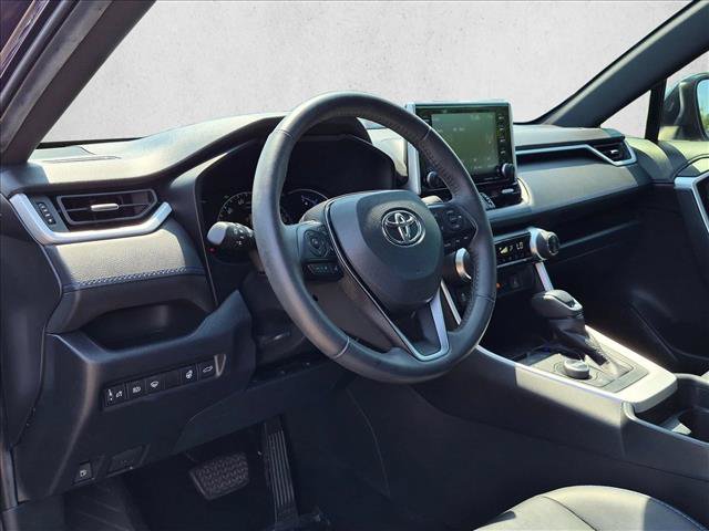 Used 2020 Toyota RAV4 XSE w/ XSE Grade Weather Package AWD/4WD image 10
