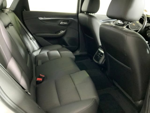 Used 2018 Chevrolet Impala LT FWD image 32