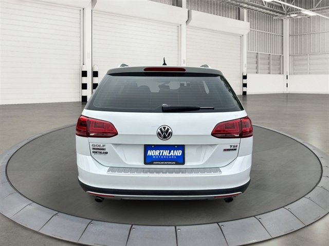 Used 2017 Volkswagen Golf Alltrack S AWD/4WD image 3