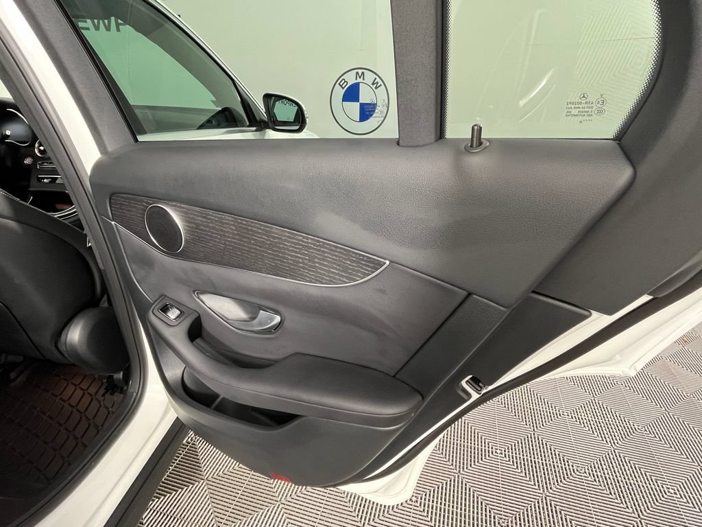 Used 2022 Mercedes-Benz GLC 300 4MATIC image 23