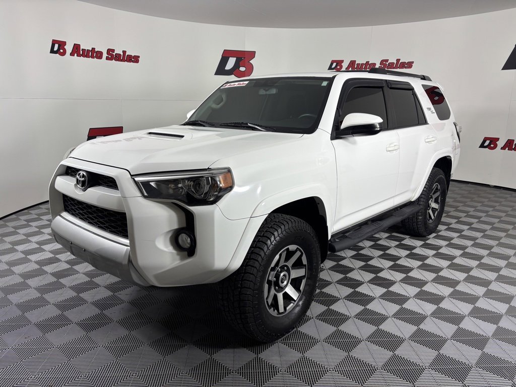Used 2019 Toyota 4Runner TRD Off-Road image 2