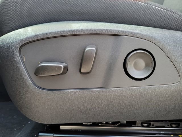 New 2026 Chevrolet Traverse LT image 22