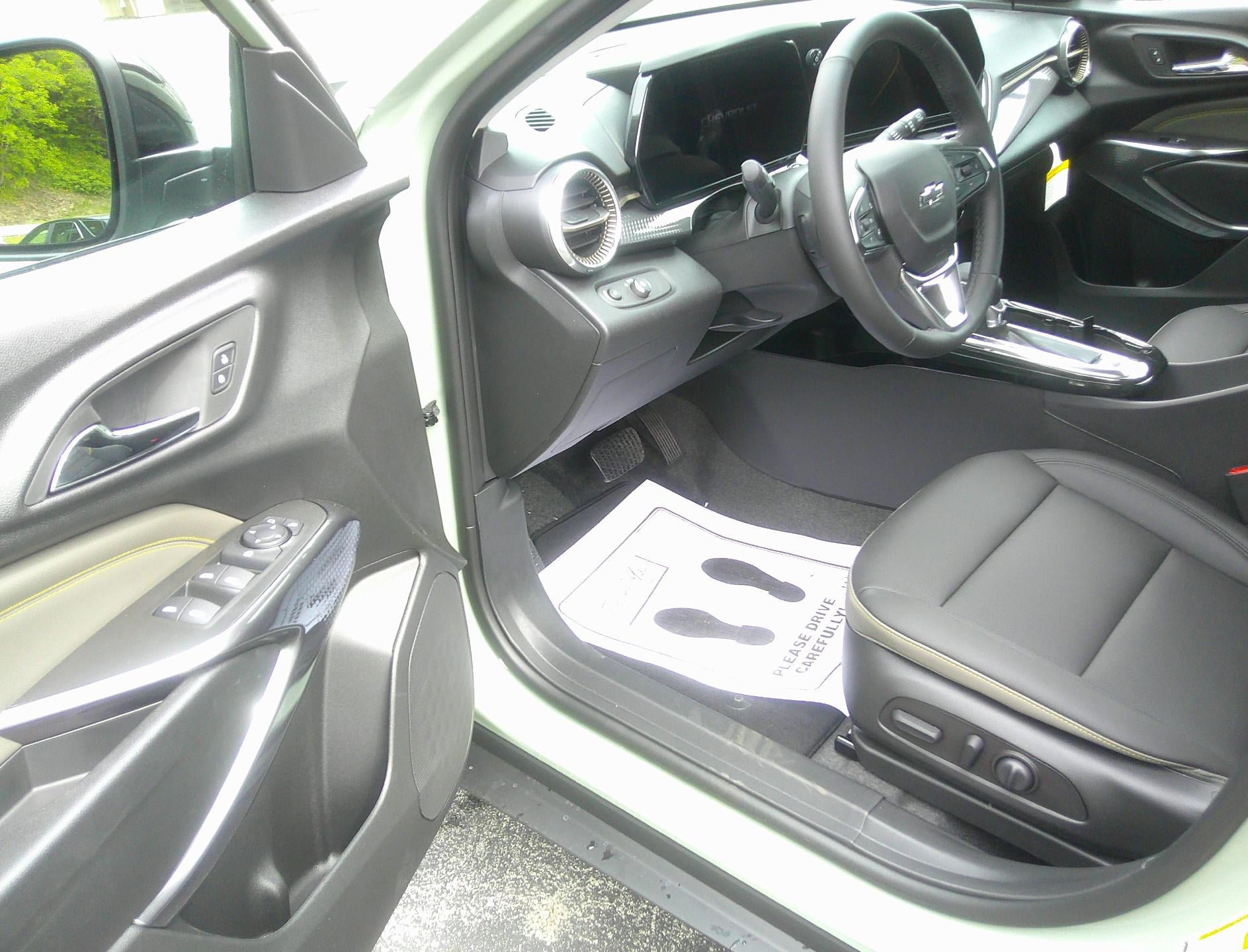 New 2026 Chevrolet Trax ACTIV w/ Driver Confidence Package FWD image 8