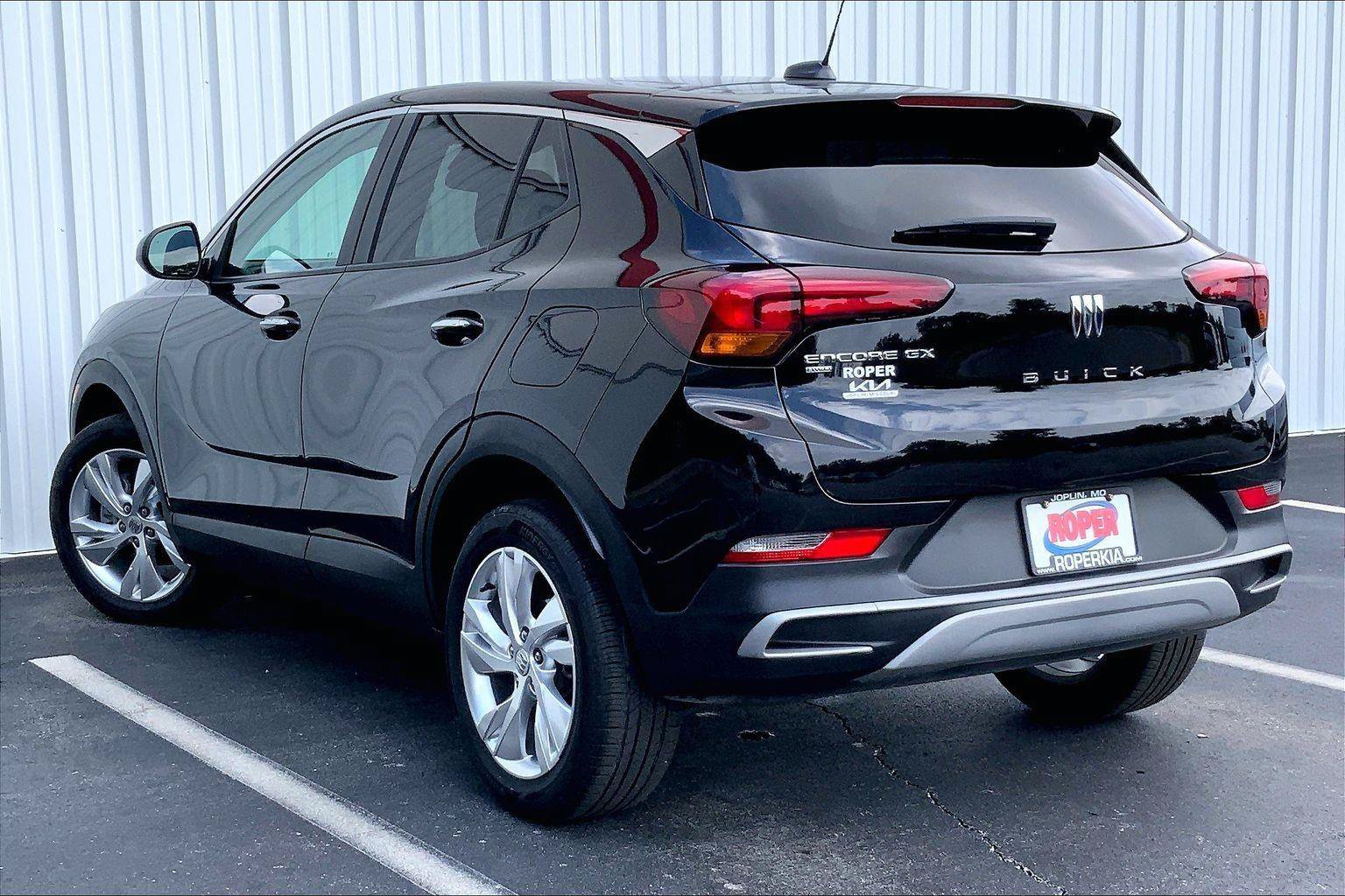 Used 2025 Buick Encore GX Preferred AWD/4WD image 9