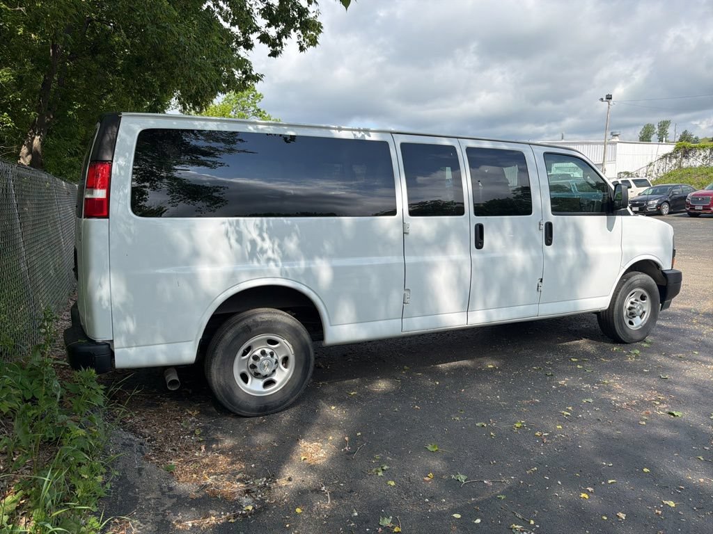 Certified 2023 Chevrolet Express 3500 LS RWD image 4