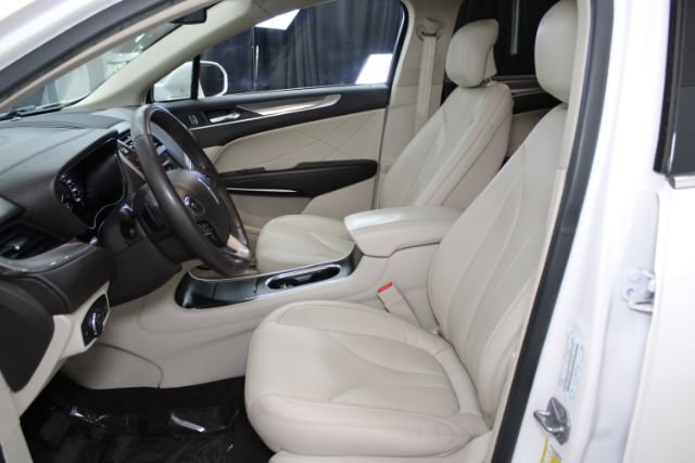 Used 2019 Lincoln MKC Premiere FWD image 8