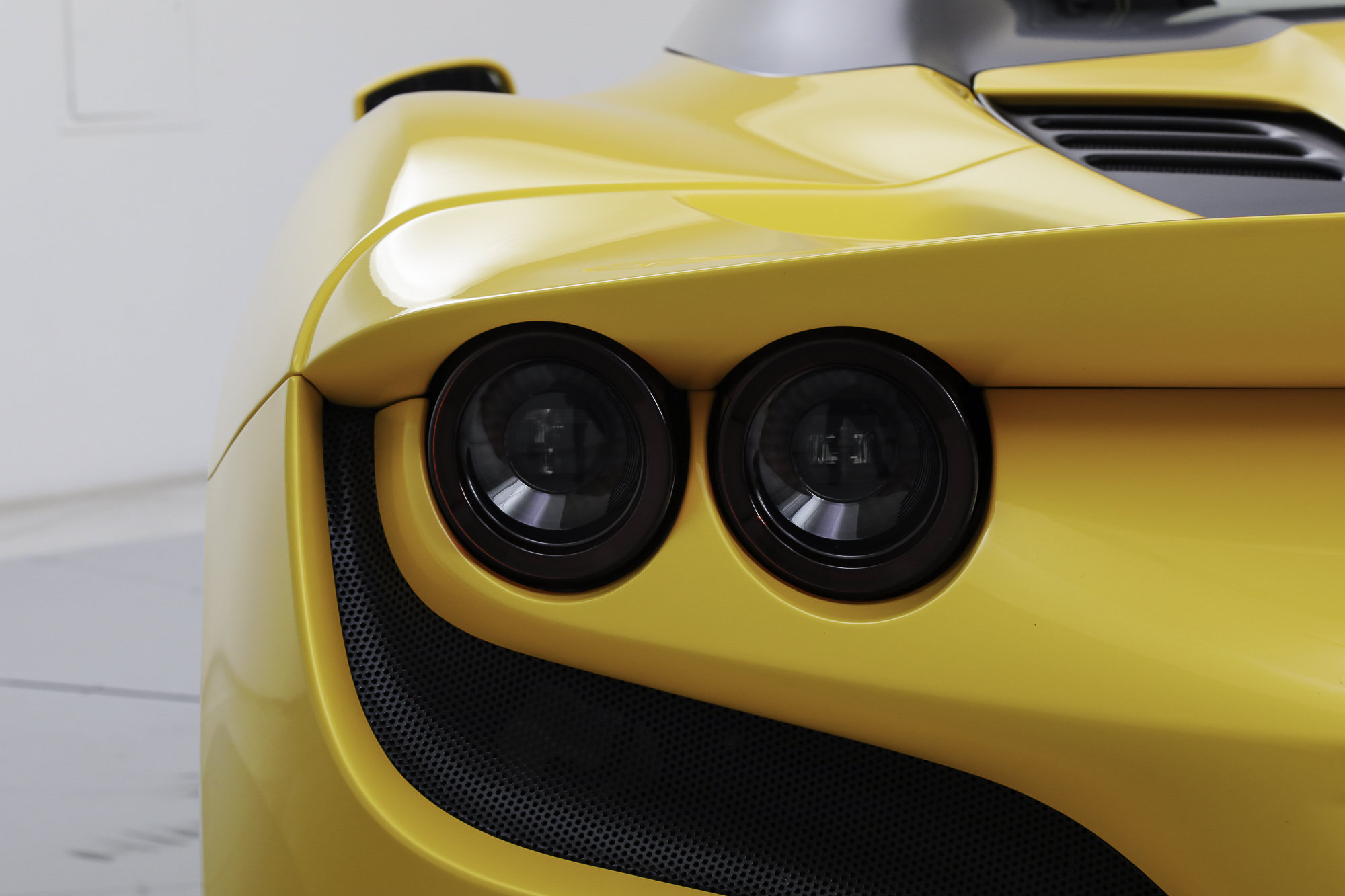 Certified 2022 Ferrari F8 Tributo RWD image 24
