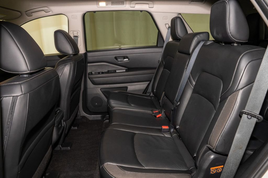 Certified 2023 Nissan Pathfinder SL image 9
