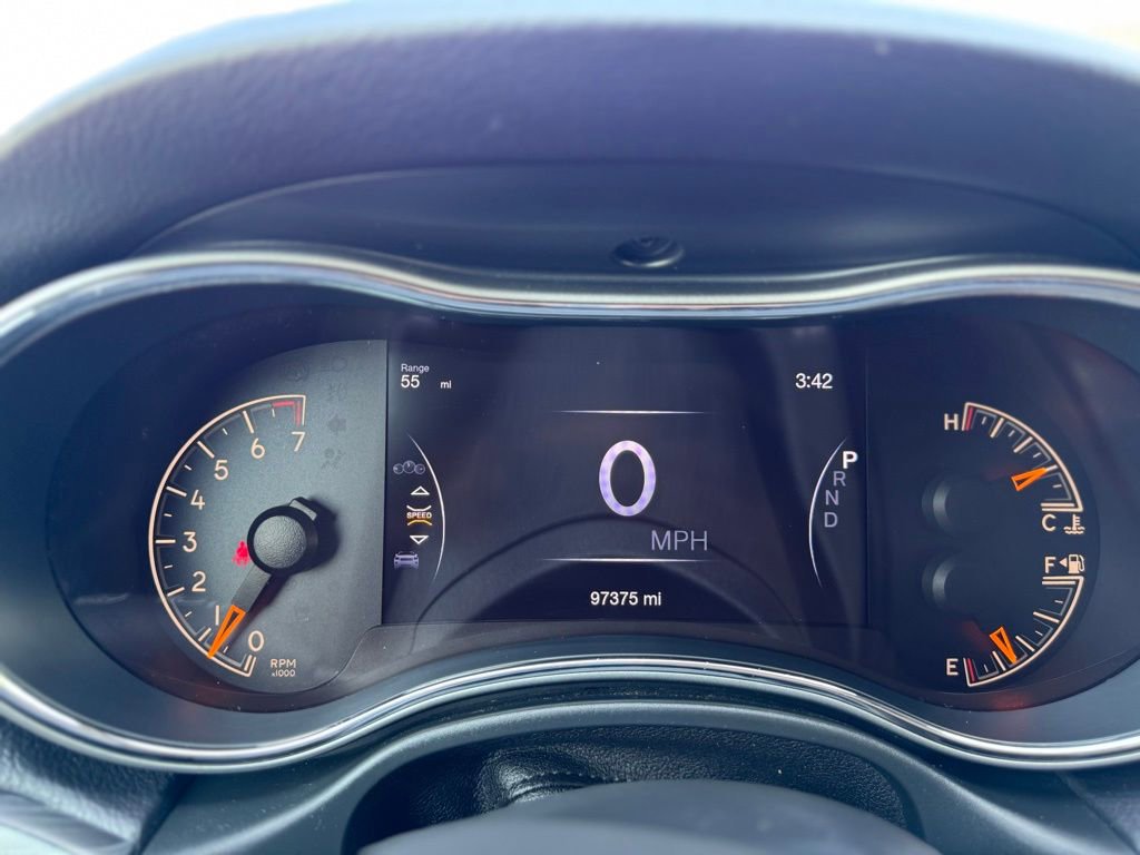 Used 2020 Jeep Grand Cherokee Laredo image 18