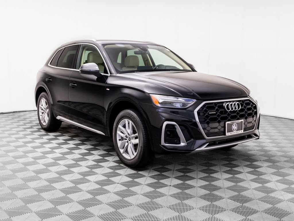 Used 2023 Audi Q5 2.0T Premium w/ Convenience Package AWD/4WD image 8