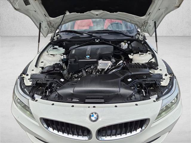 Used 2014 BMW Z4 sDrive28i RWD image 19