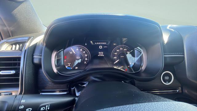 Used 2023 RAM 1500 Limited AWD/4WD image 13