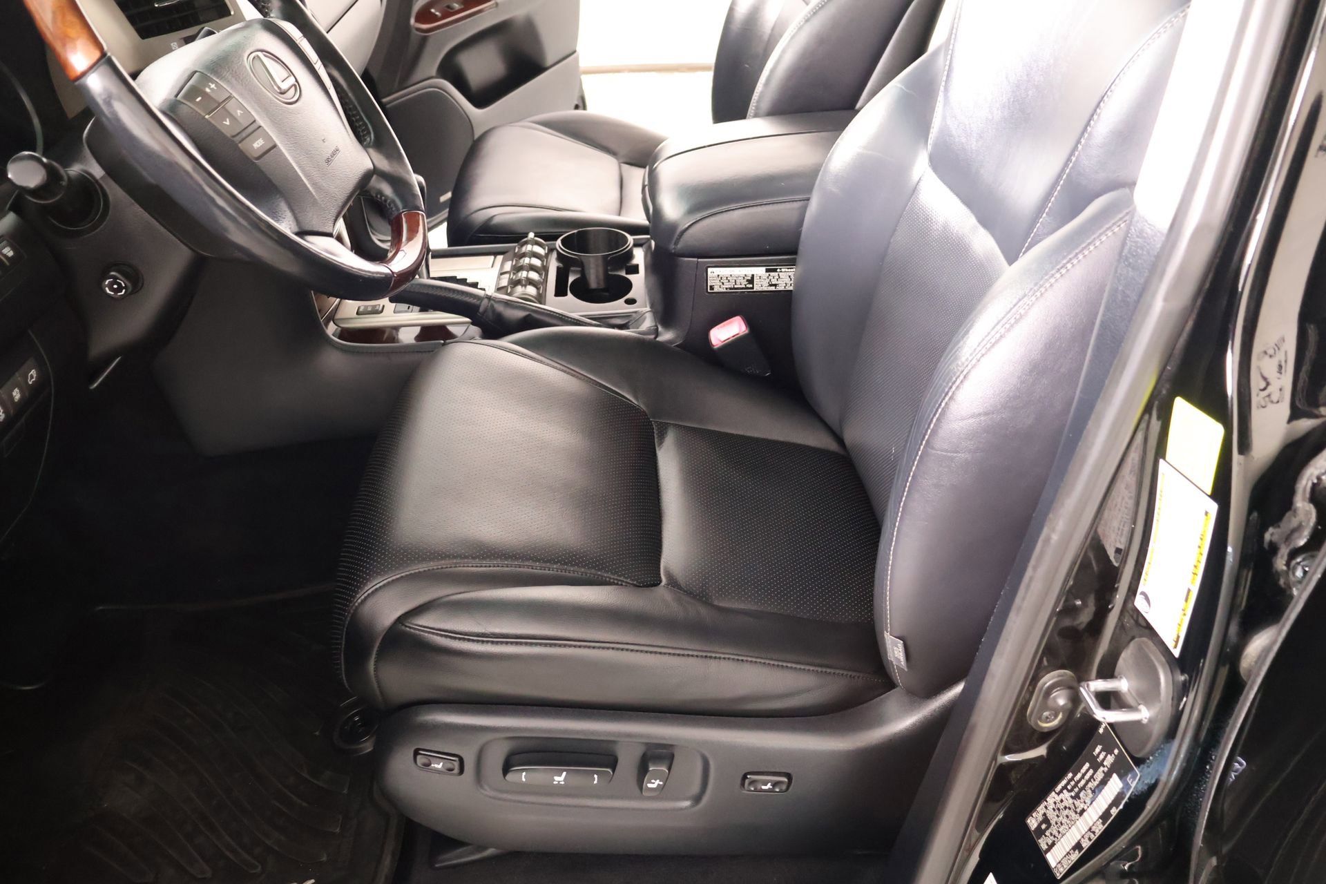 Used 2015 Lexus LX 570 4WD image 13