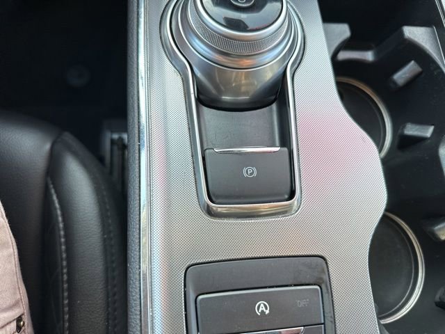 Used 2024 Ford Edge Titanium image 11