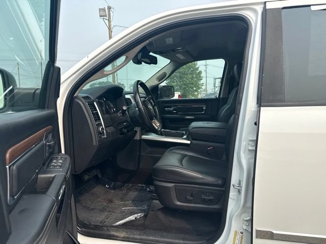 Used 2017 RAM 1500 Laramie AWD/4WD image 9