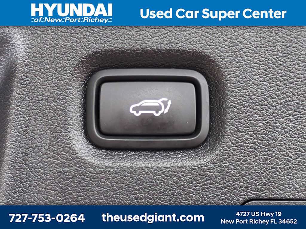 Used 2023 Hyundai Santa Fe SEL w/ Premium Package AWD/4WD image 13
