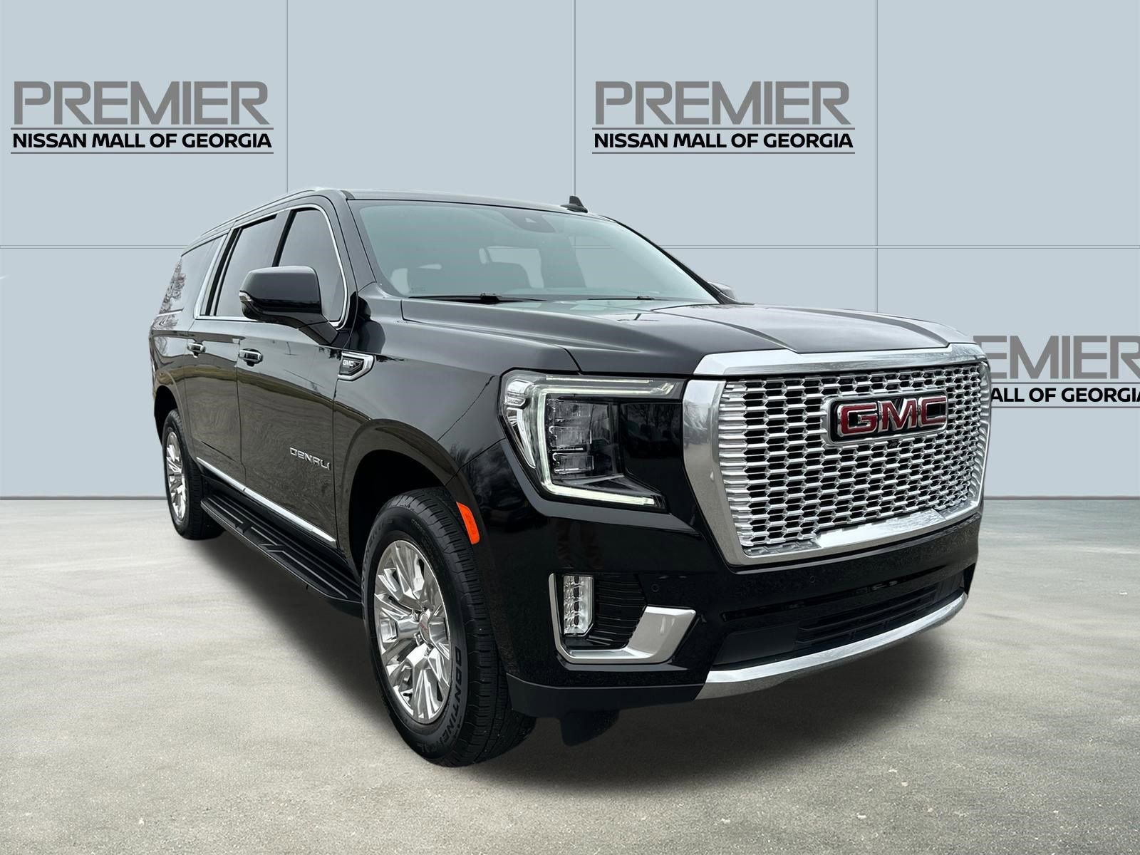 Used 2024 GMC Yukon XL Denali w/ Max Trailering Package AWD/4WD image 3