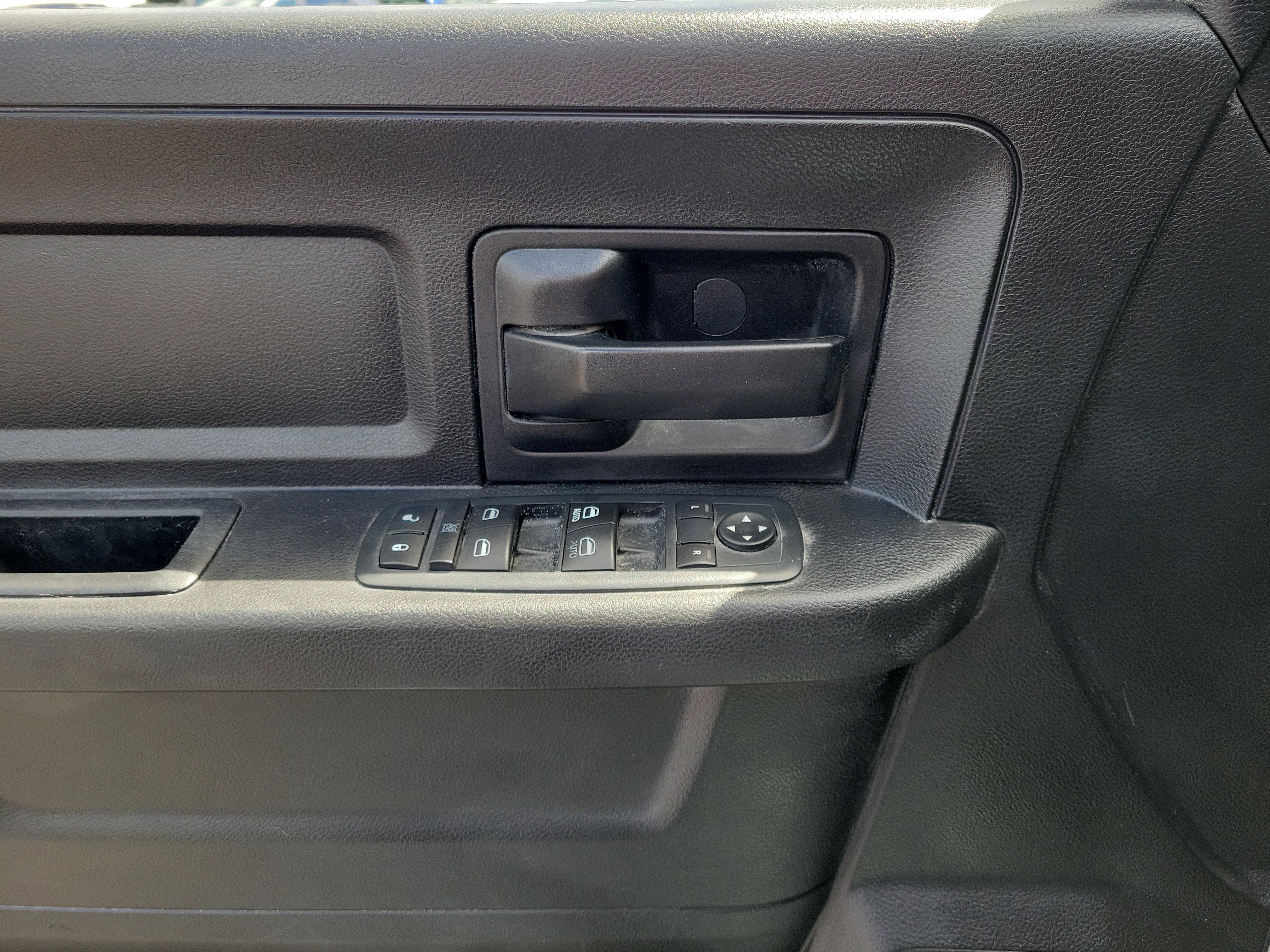 Used 2016 RAM 1500 Express w/ Popular Equipment Group AWD/4WD image 17