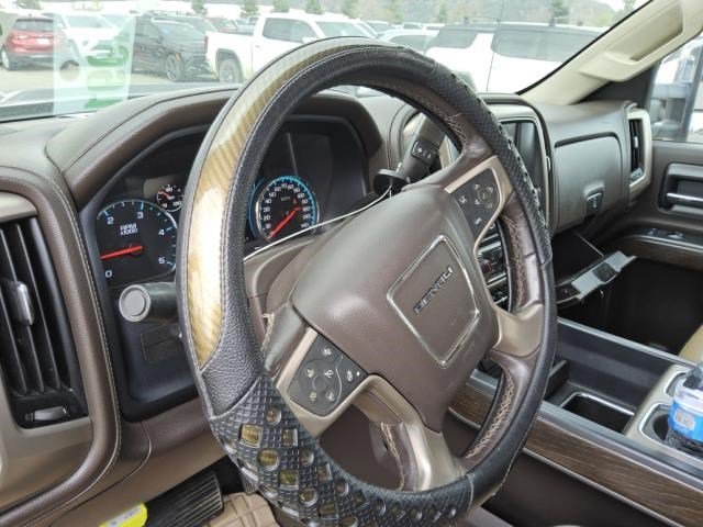Used 2018 GMC Sierra 2500 Denali w/ Duramax Plus Package AWD/4WD image 15