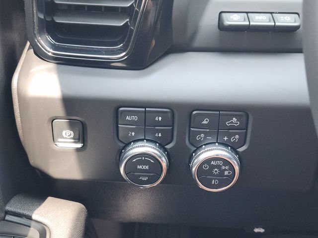 Used 2025 GMC Sierra 2500 AT4 w/ AT4 Premium Plus Package AWD/4WD image 23