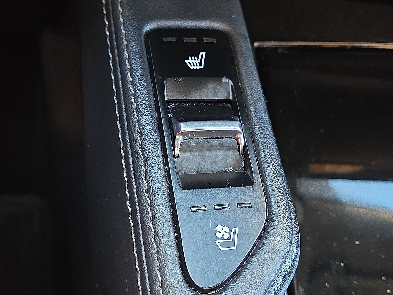 Used 2022 Kia Telluride SX w/ SX Prestige Package image 14