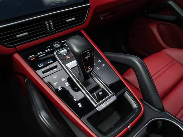 Used 2022 Porsche Cayenne Platinum Edition AWD/4WD image 28