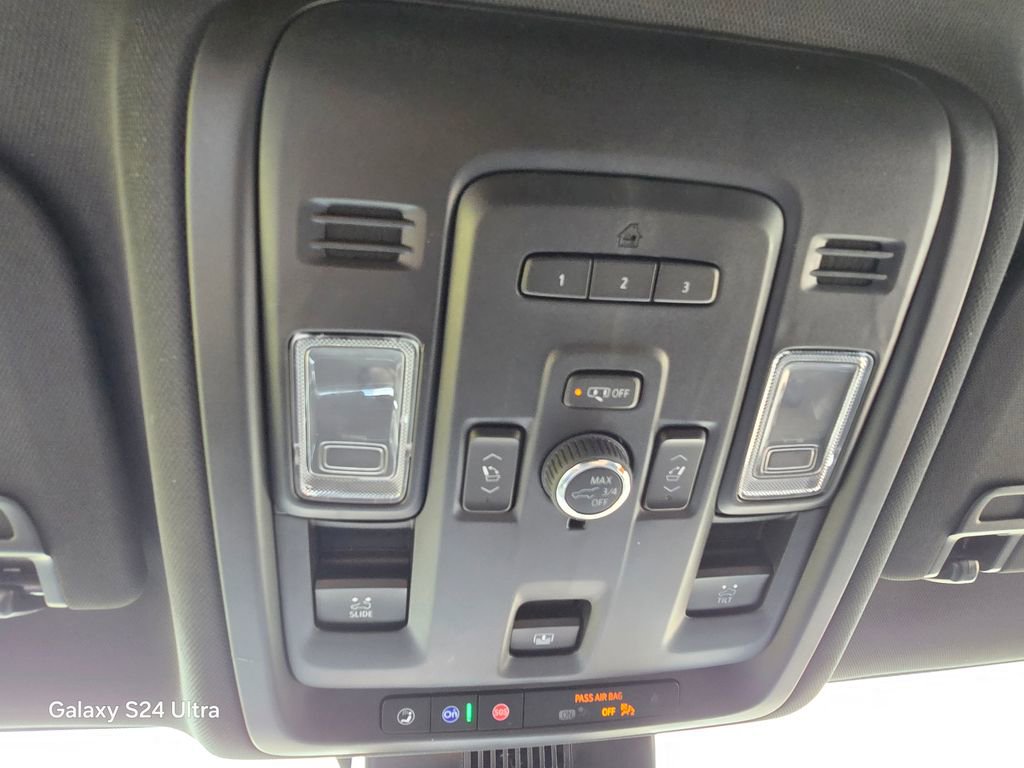 Used 2024 Chevrolet Tahoe RST w/ Luxury Package RWD image 30