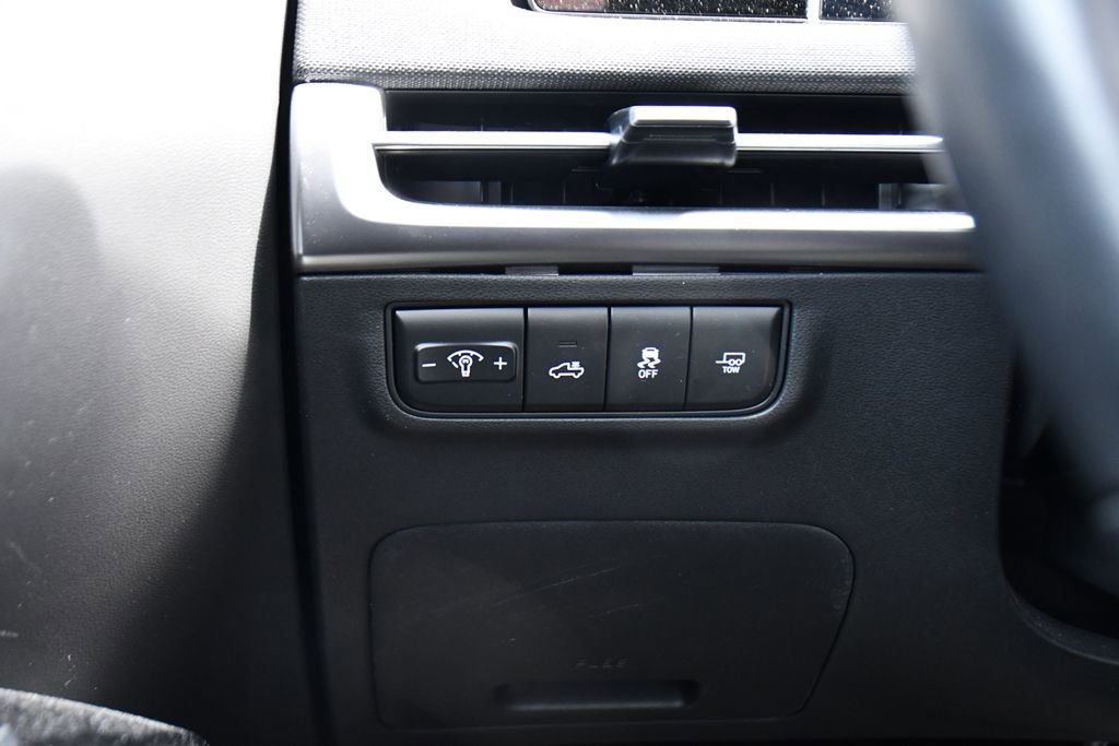 Used 2025 Hyundai Santa Cruz Limited image 28