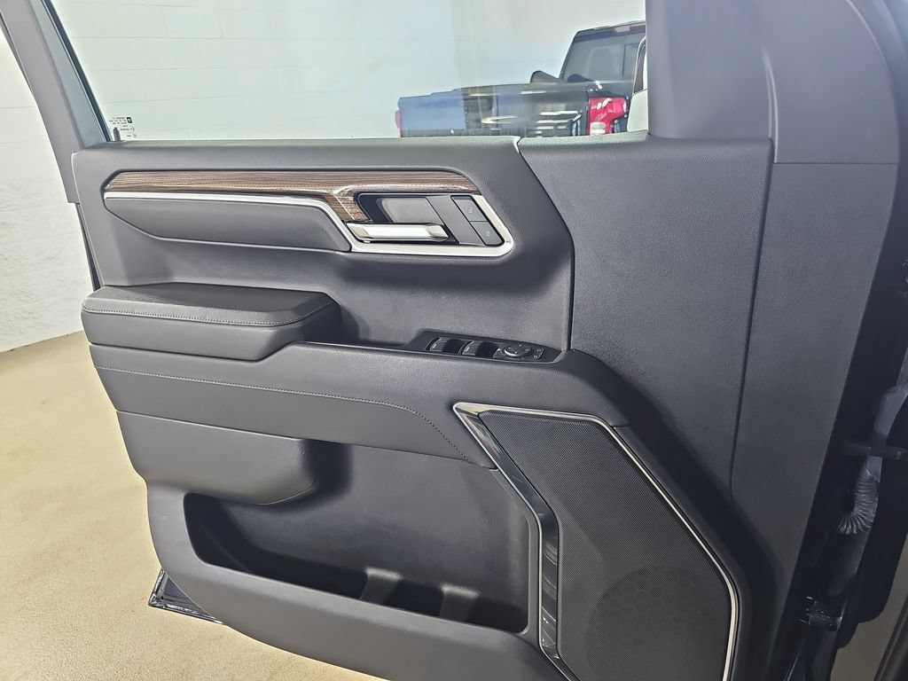 Certified 2024 Chevrolet Silverado 1500 LT AWD/4WD image 32
