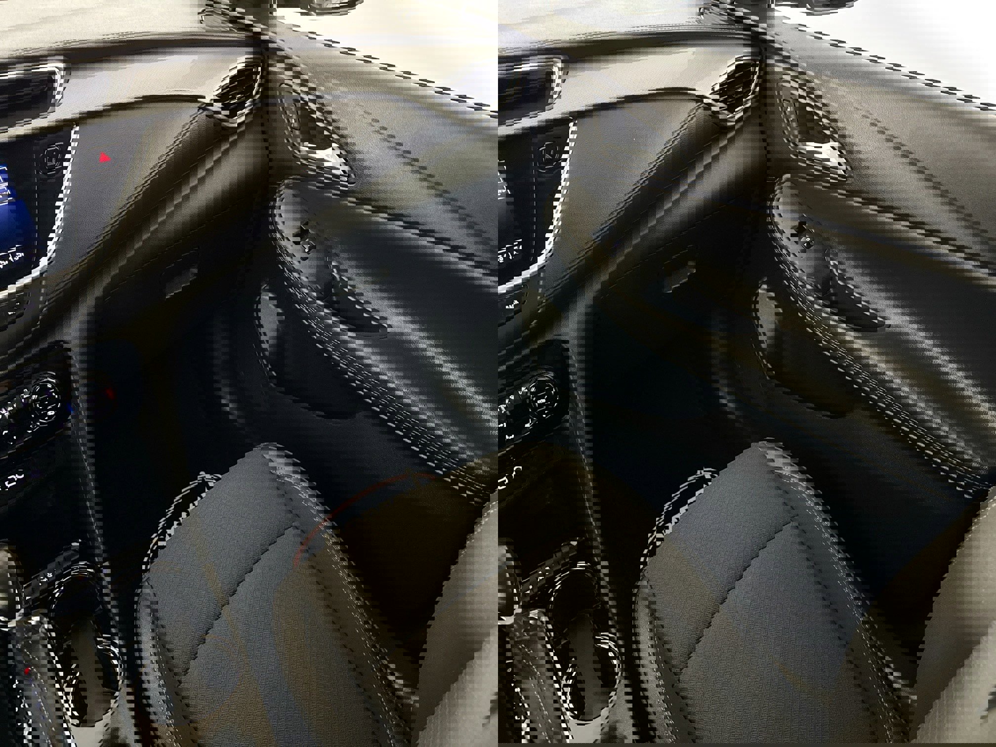 Used 2020 Buick Encore GX Select image 31