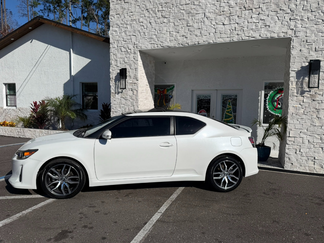 Used 2015 Scion tC image 2
