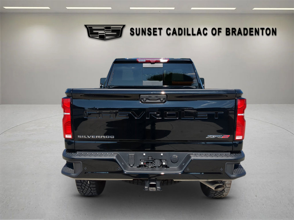 Used 2025 Chevrolet Silverado 2500 ZR2 w/ Technology Package image 5