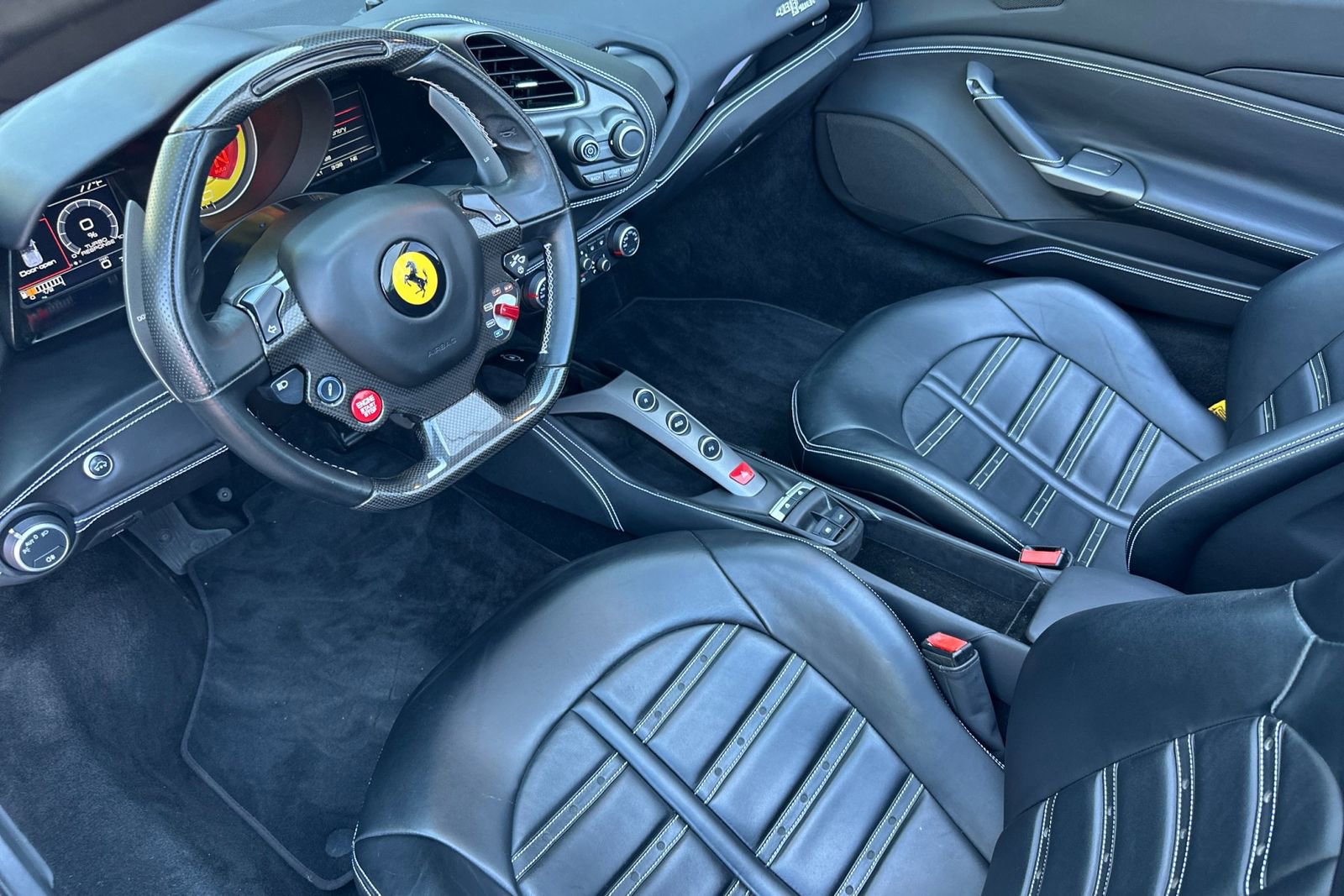 Used 2019 Ferrari 488 Spider RWD image 4