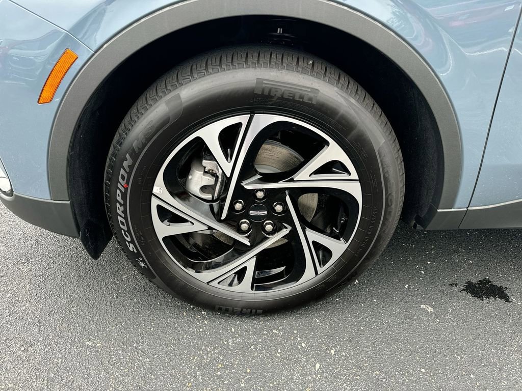 New 2025 Lincoln Nautilus Premier w/ Equipment Group 102A AWD/4WD image 27