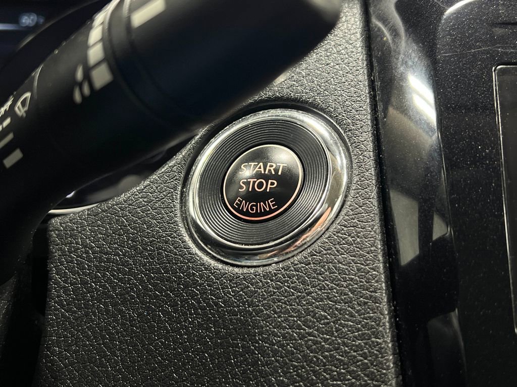 Used 2017 Nissan Rogue SV image 20