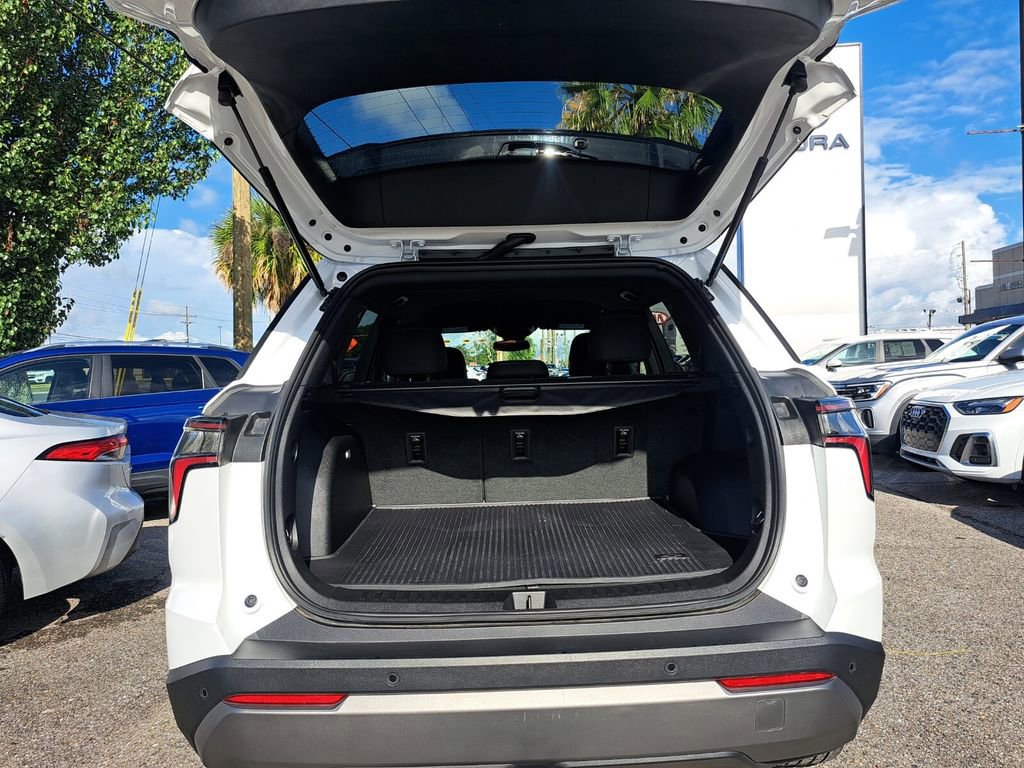 Used 2025 Chevrolet Equinox LT FWD image 22