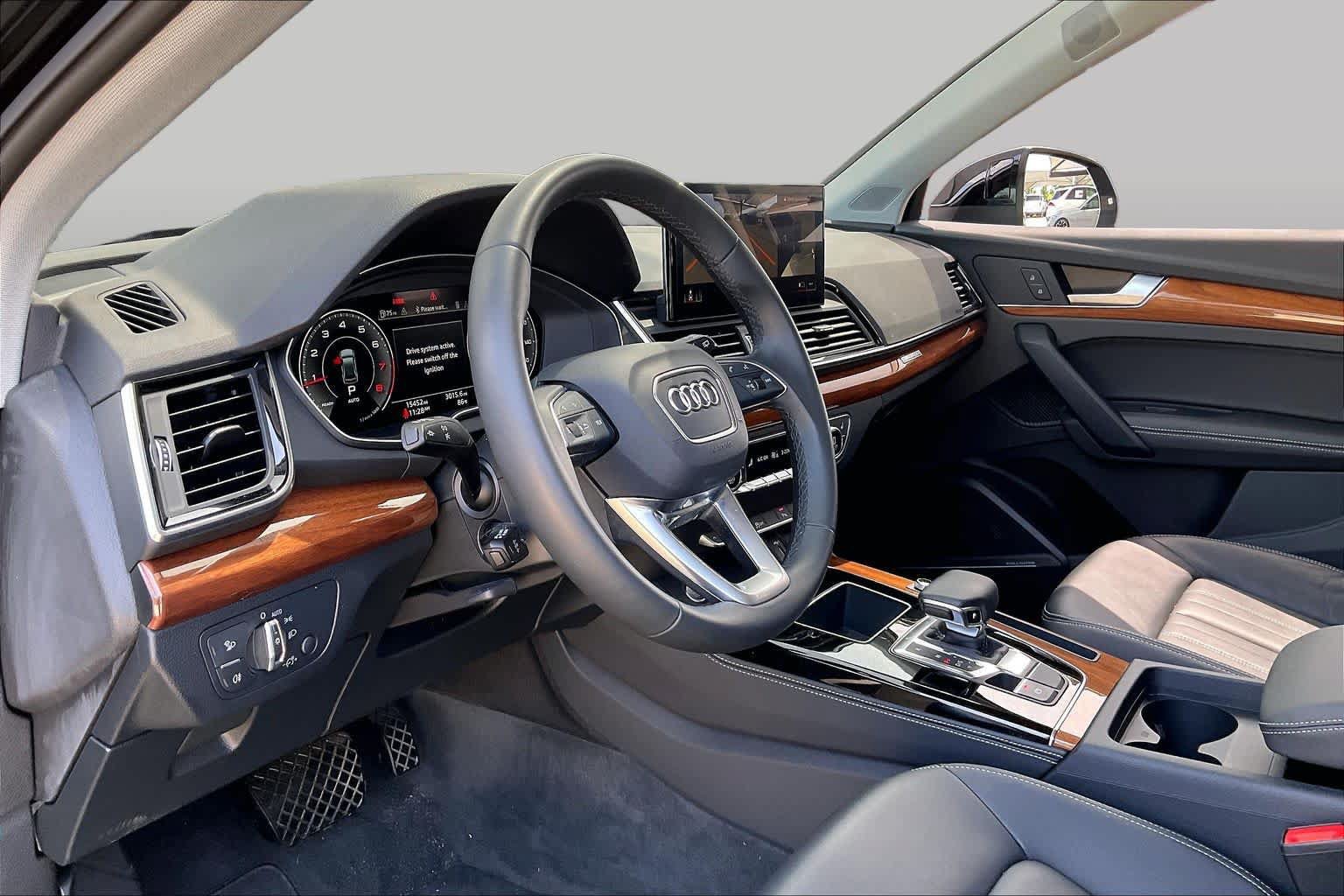 Used 2023 Audi Q5 2.0T Premium Plus w/ Premium Plus Package AWD/4WD image 18