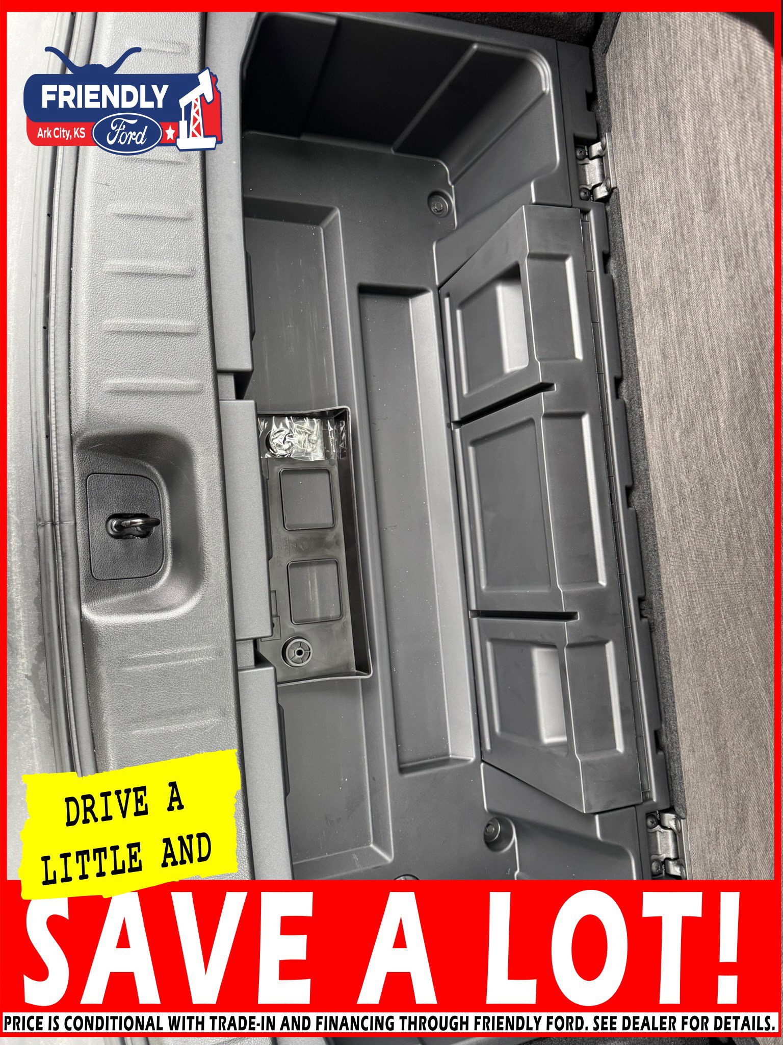 Used 2024 Nissan Pathfinder SV image 8