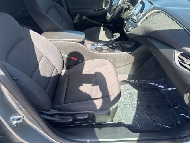 Used 2025 Chevrolet Malibu RS FWD image 27