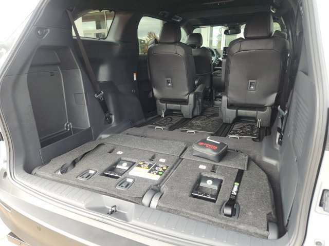 New 2026 Toyota Sienna XLE Woodland Edition AWD/4WD image 26