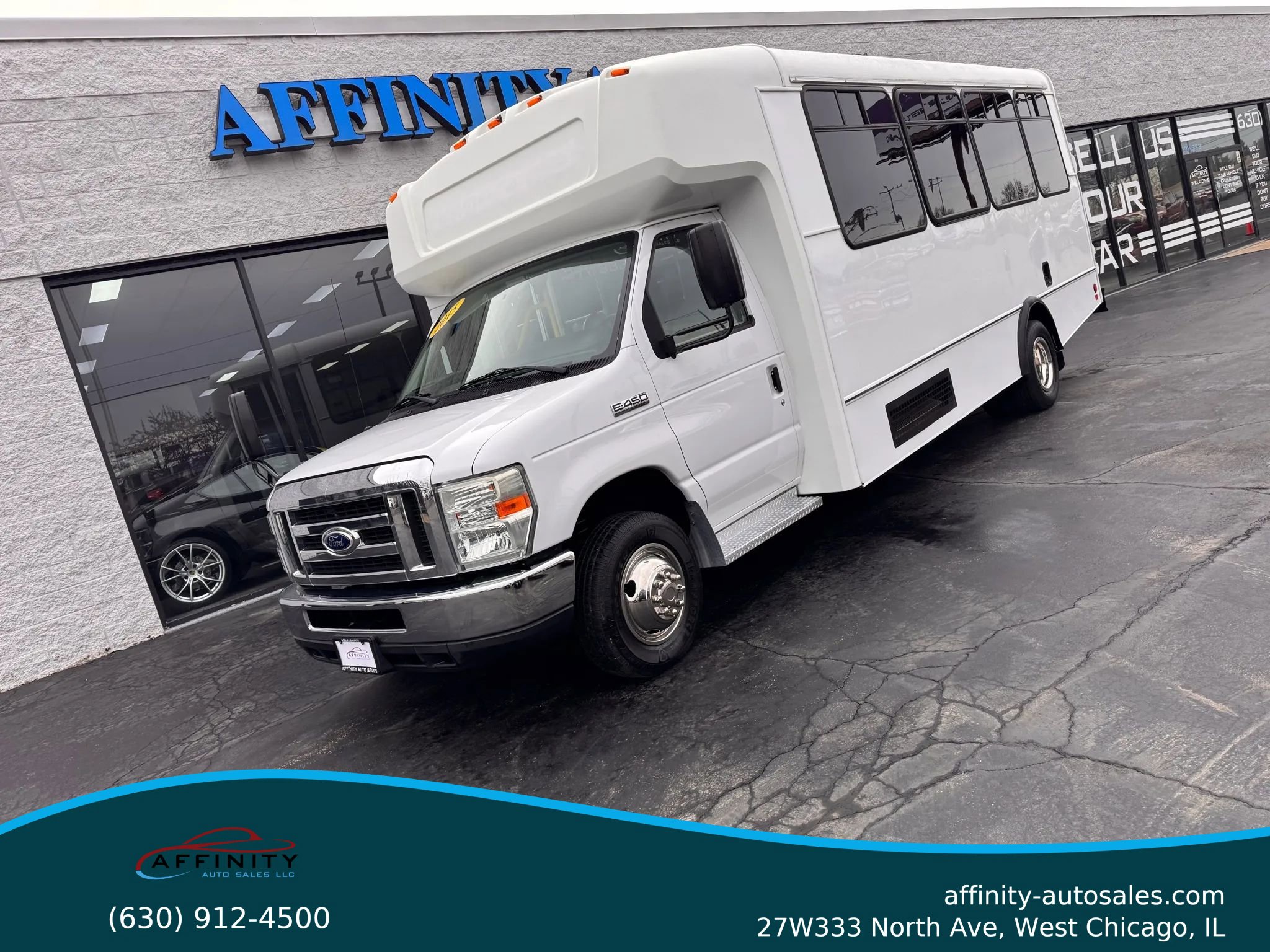 Used 2015 Ford E-450 and Econoline 450 Super Duty w/ Shuttle Bus Prep Package image 1