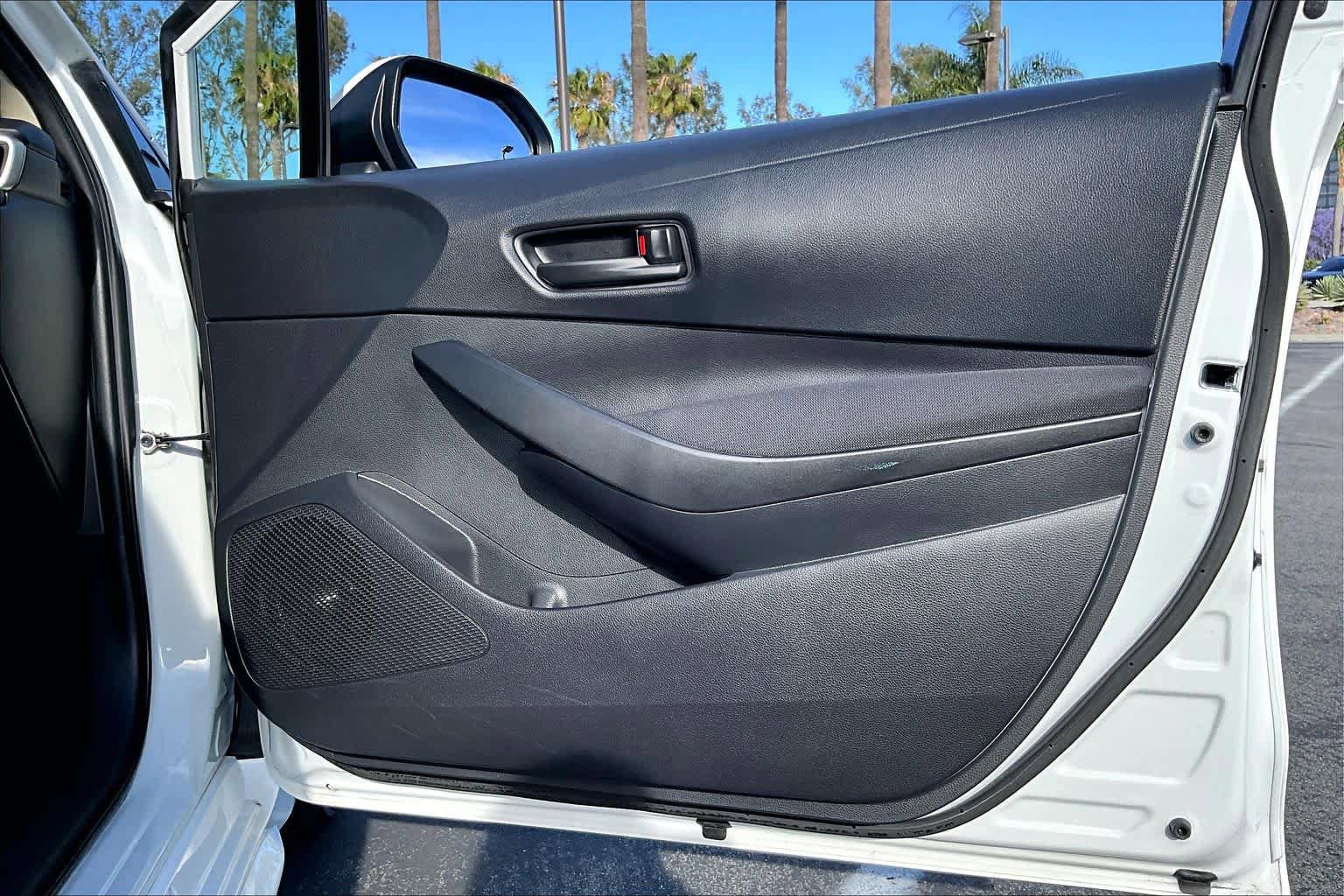 Used 2023 Toyota Corolla LE w/ Carpet Mat Package (TMS) FWD image 21