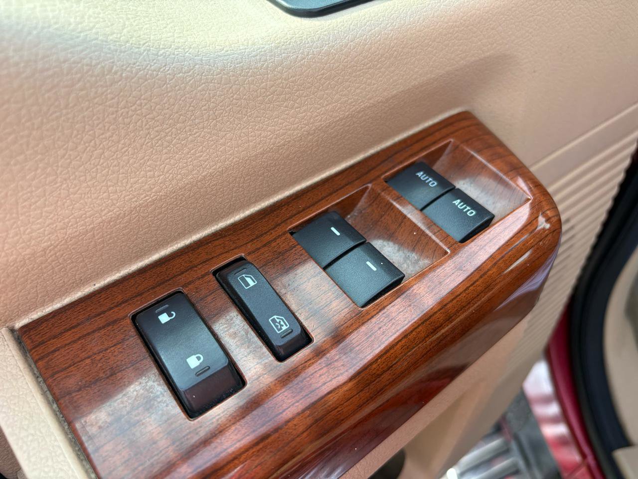 Used 2015 Ford F450 King Ranch w/ King Ranch Chrome Package image 12