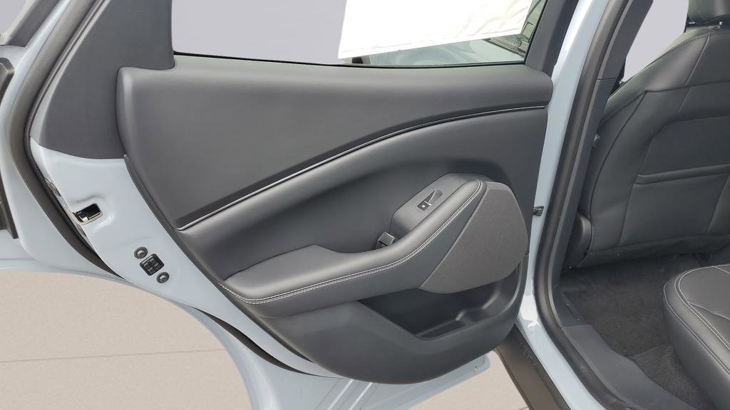 New 2025 Ford Mustang Mach-E Select image 37