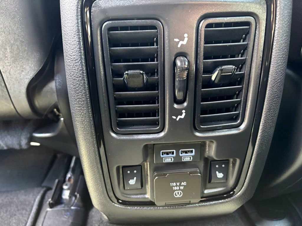 Used 2025 Dodge Durango R/T AWD/4WD image 11