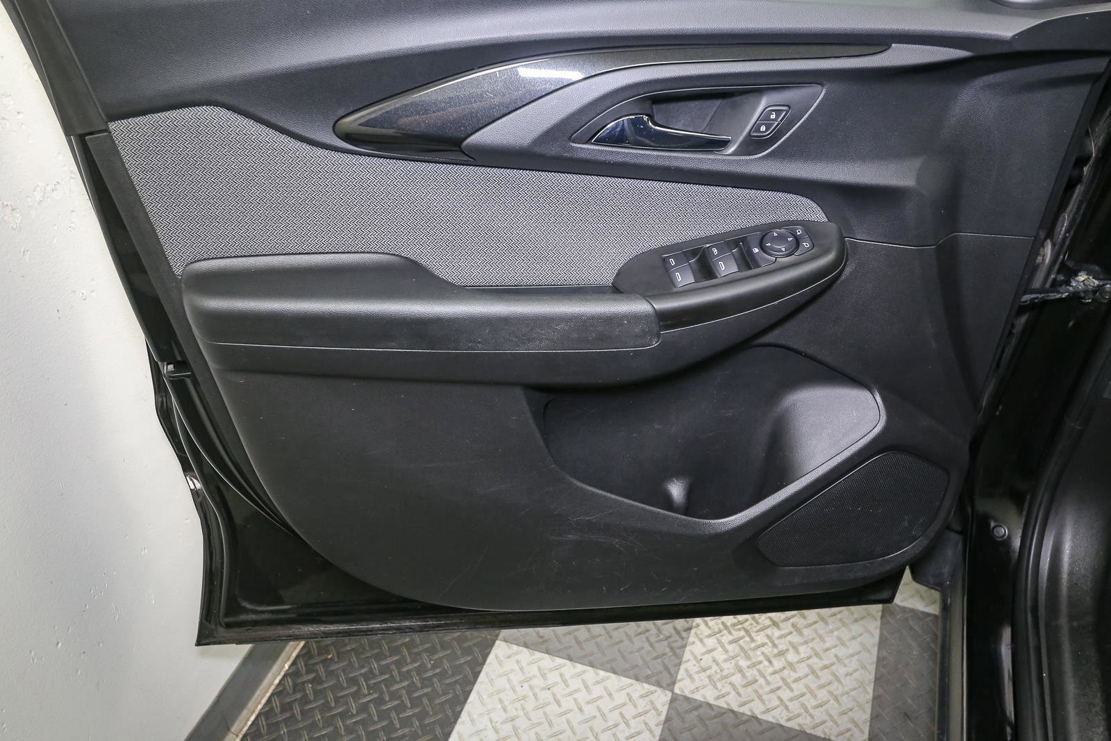 Used 2021 Chevrolet TrailBlazer LT w/ Convenience Package image 41